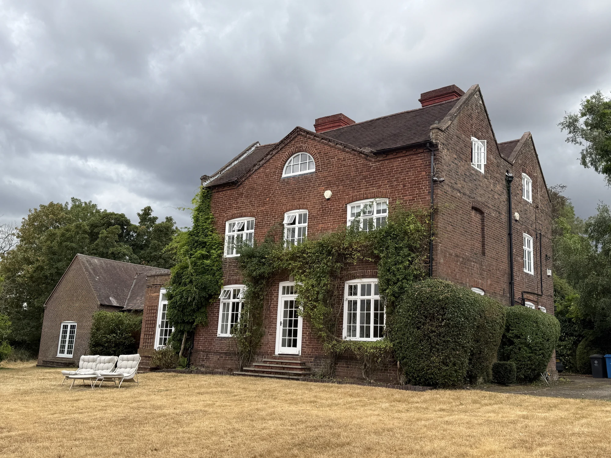 Angled view of the existing Stourton House