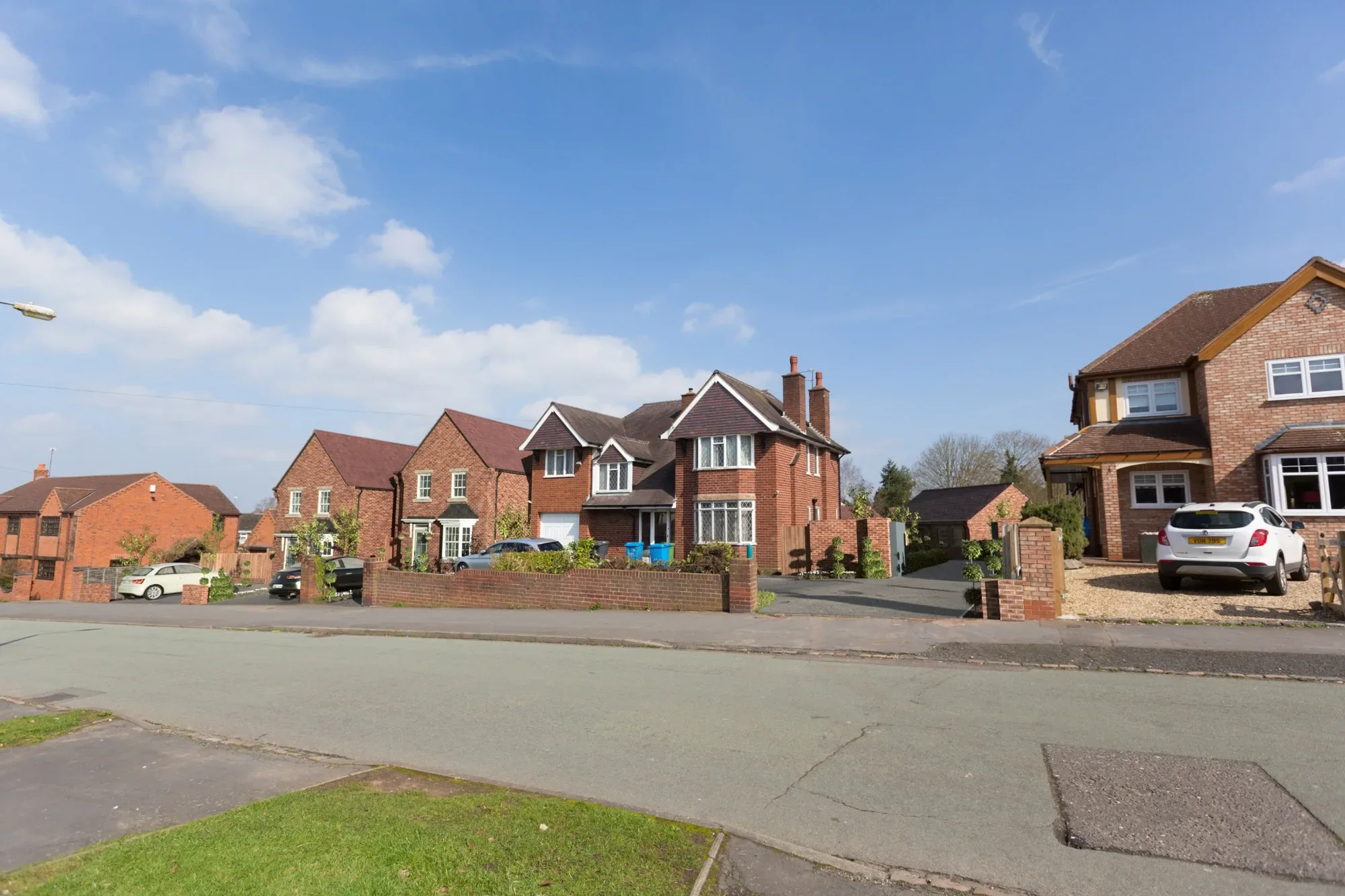 Existing dwellings opposite the Sytch Lane site